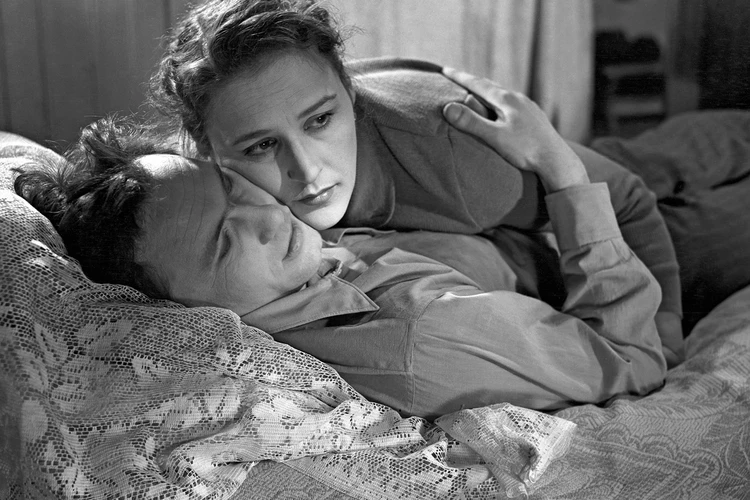 Нонне Мордюковой везло с красавцами, но не везло с мужьями