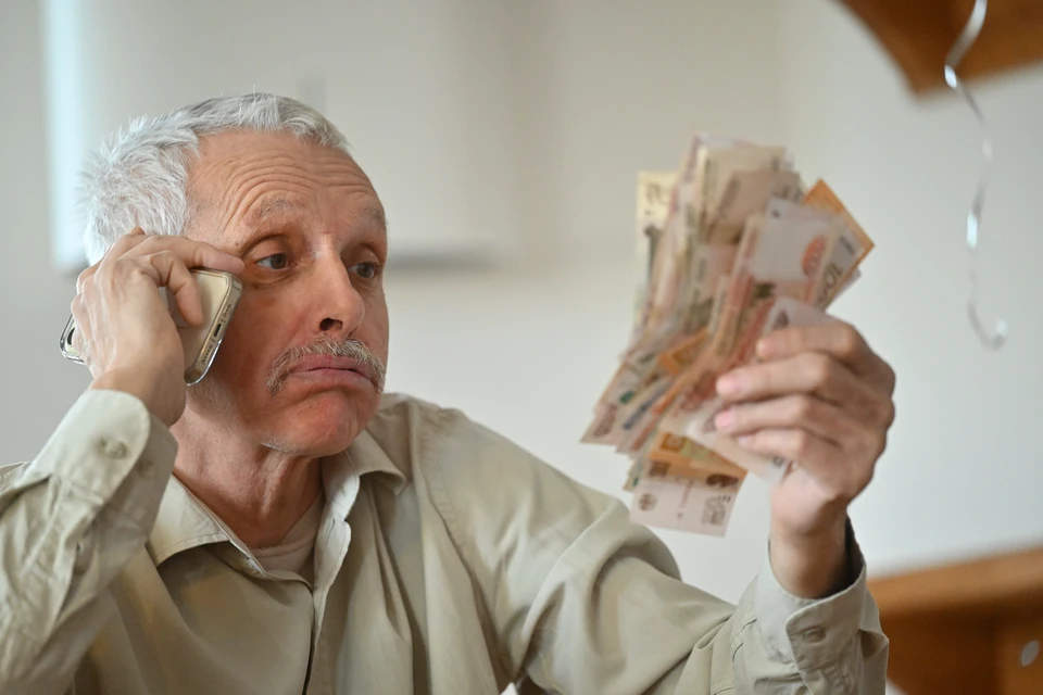 Мошенники начали массово заставлять россиян самостоятельно звонить им