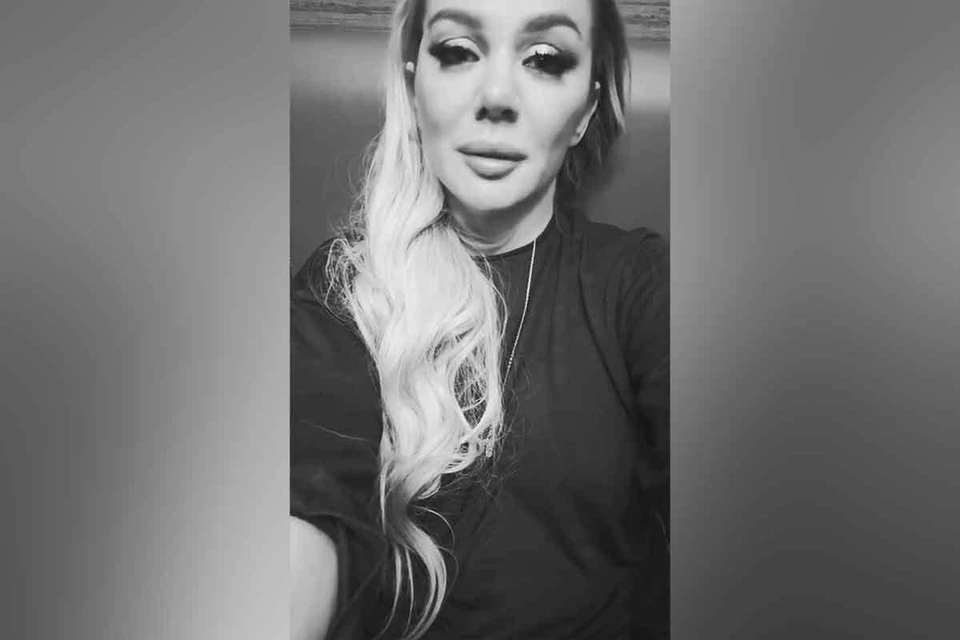 Певица Анна Седокова вышла на связь в соцсети в слезах