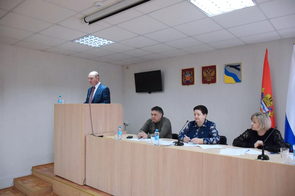 На пост руководителя муниципалитета претендовали два кандидата - Елена Жукова и Юрий Михалев. Фото: администрация Беляевского района