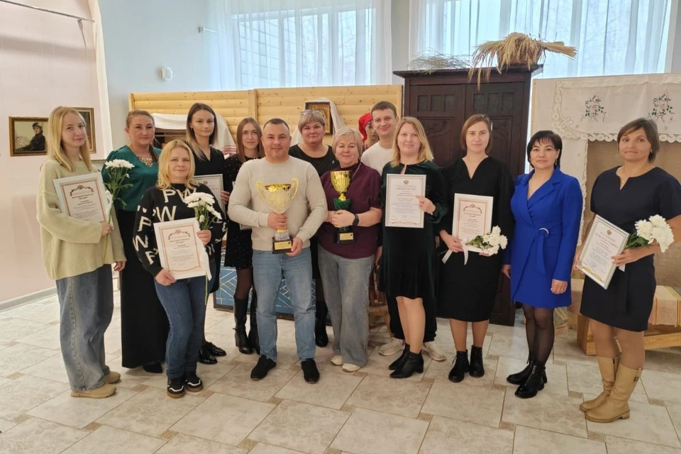 Дружный коллектив «Вакинского Агро» с наградами.