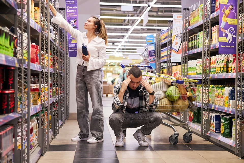 Товары будут продавать, по словам эксперта, в более компактных упаковках