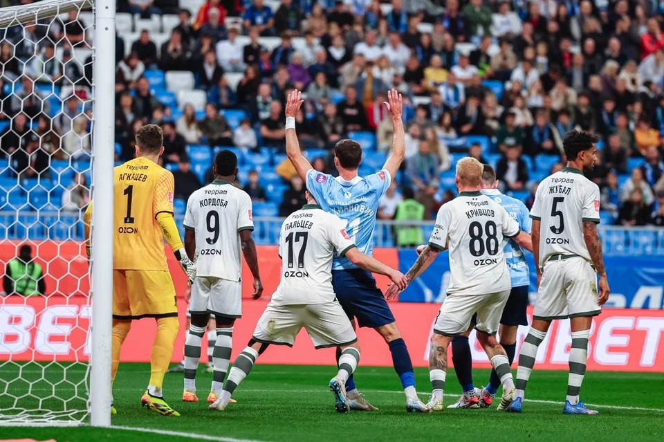 В первом круге «Краснодар» разгромил «Крылья Советов» со счетом 0:6