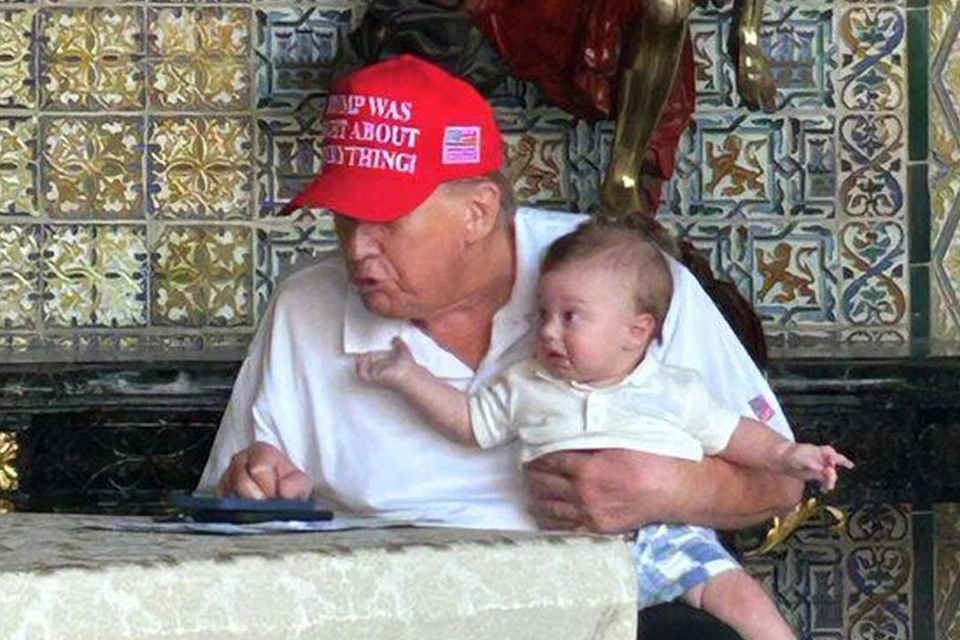 Дочь Трампа Тиффани опубликовала фото президента США с внуком Александром. Фото: соцсети Тиффани Трамп