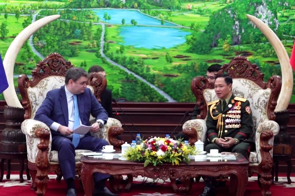 Российская военная делегация приняла участие в торжественных мероприятиях в Лаосе