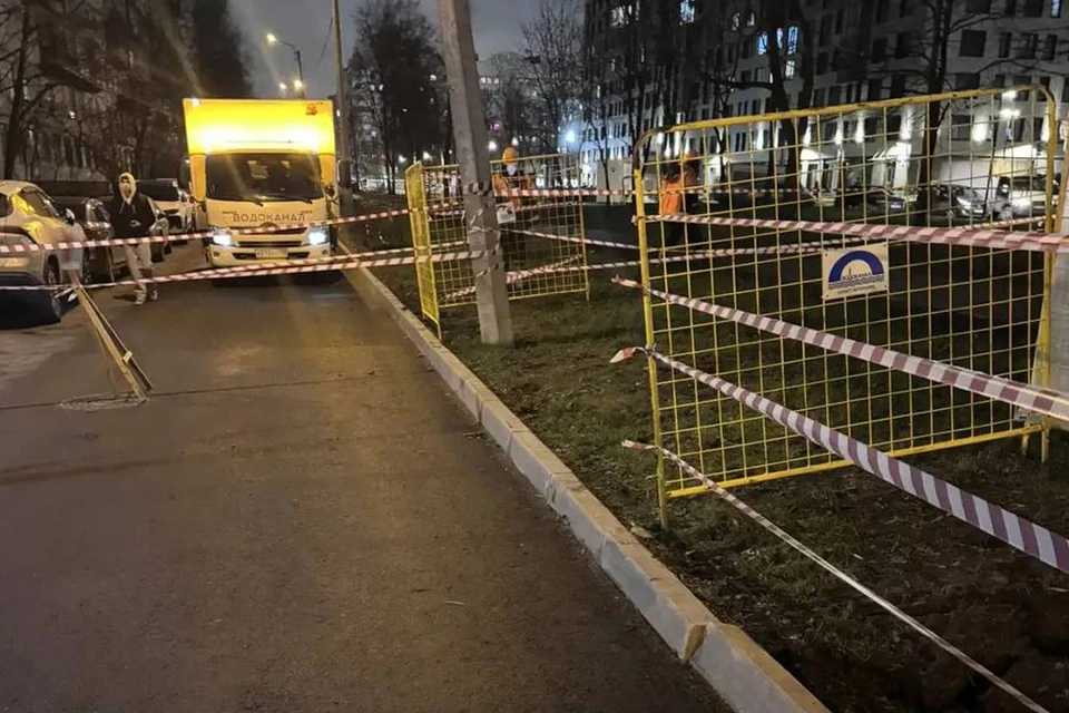 Грунт просел в Калининском районе. Фото: t.me/astashkevich_m_d