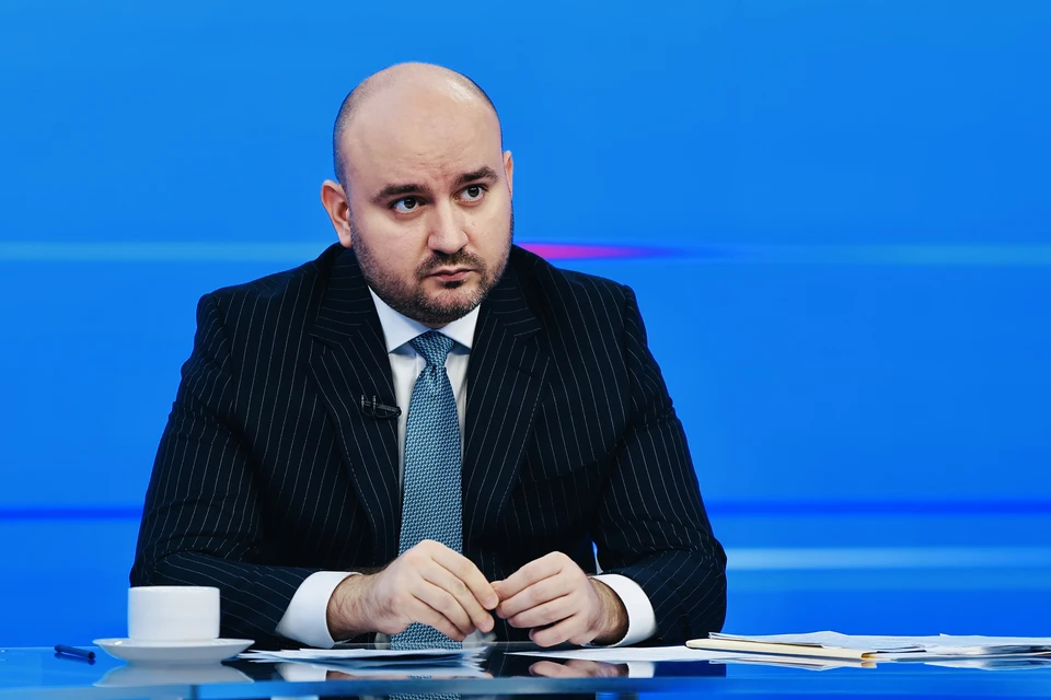 Губернатор Вячеслав Федорищев 5 декабря на прямой линии отвечал на вопросы граждан