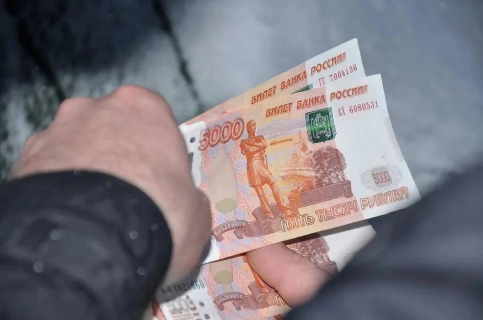 Суд обязал обанкротившегося работодателя выплатить более 115 тысяч рублей двум бывшим сотрудникам.