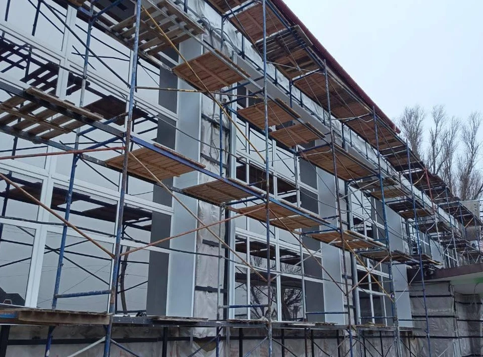 В здании Дома культуры продолжается ремонт. Фото - администрация Мелитополя