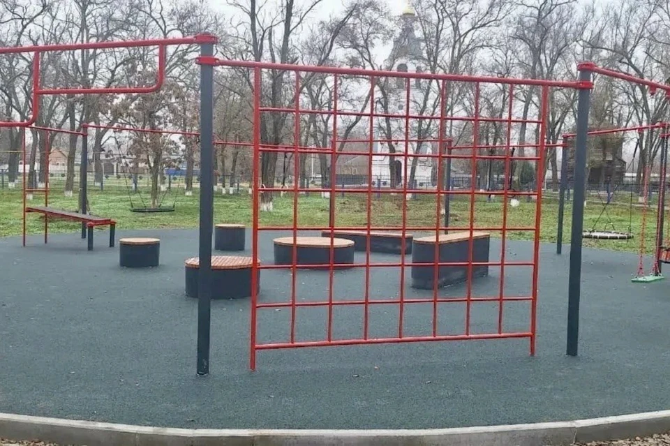 Современную детскую площадку построили в селе на Ставрополье. Фото: администрация Апанасенковского округа
