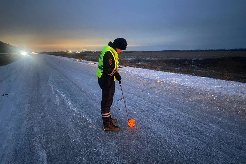 Авария произошла на 109 километре дороги Екатеринбург-Шадринск-Курган примерно с 05.00 до 06.00 Фото: Госавтоинспекция Свердловской области