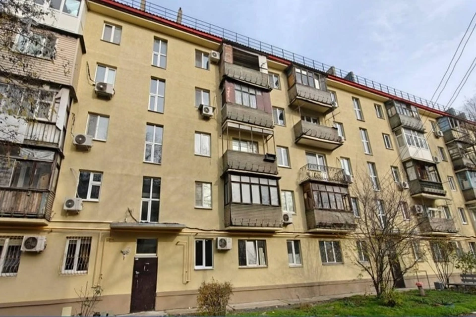 В Мариуполе восстанавливают дом на улице Гастелло. Фото: «РКС-НР»