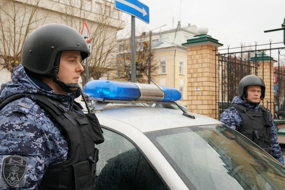 Молодой человек встал на защиту своей 17-летней спутницы. Фото: управление Росгвардии по Кировской области