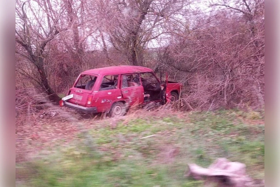 Два человека погибли, одна была ранена при ударе дрона по машине. Фото: тг-канал Руслана Хоменко