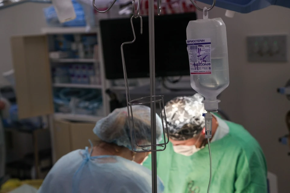 Женщина 5 месяцев ходила с ухом на ноге после ужасной травмы на работе в Китае