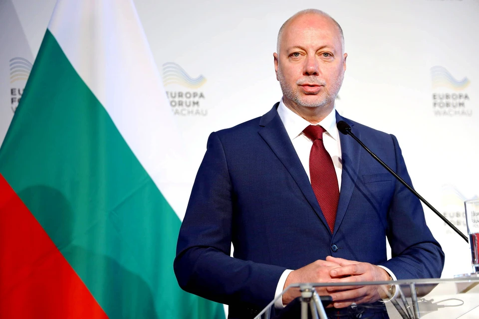 Премьер-министр Болгарии Росен Желязков объявил об отставке правительства