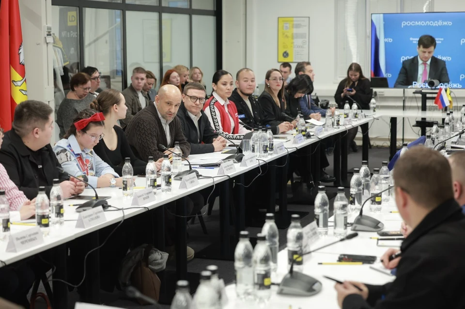 В состав Совета вошли шесть молодых южноуральцев. Фото: пресс-служба губернатора.