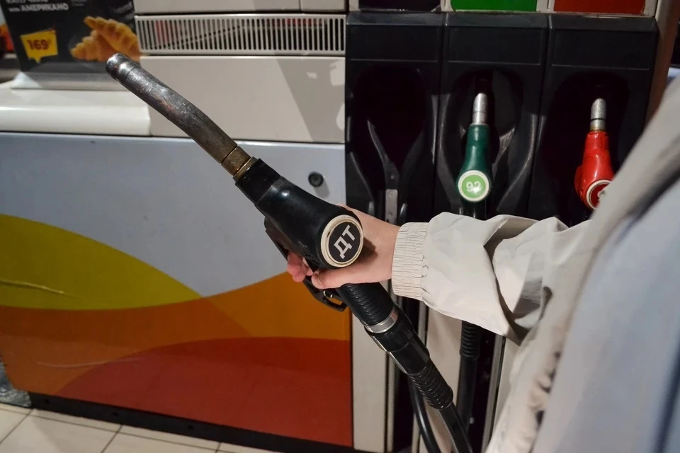 Минэнерго: сокращение поставок бензина в Крым связано с непогодой