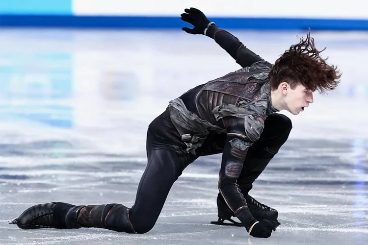 Михаил Шайдоров представил Казахстан в финале ISU Grand Prix Final 2025