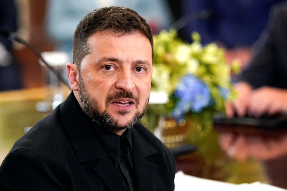 Отдаст территории и завершит конфликт: в США рассказали, когда Зеленский подпишет мирное соглашение