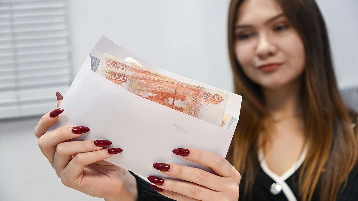 13-я зарплата только для избранных: почему работникам Челябинской области  не светят премии к Новому году - KP.RU