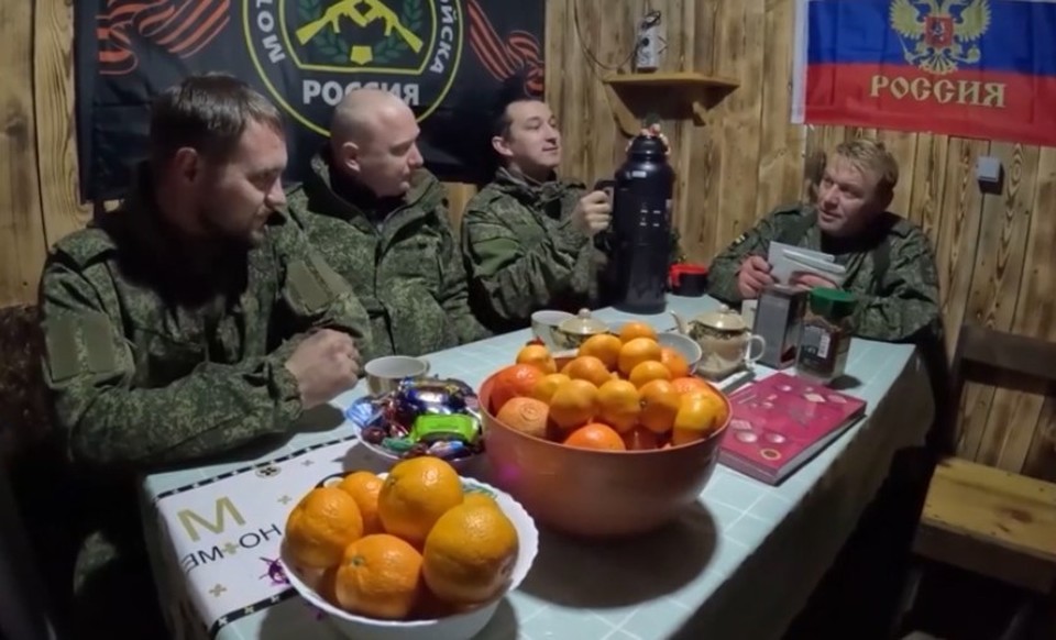 Воины ВС РФ на передовой записали ответ на поздравления россиян