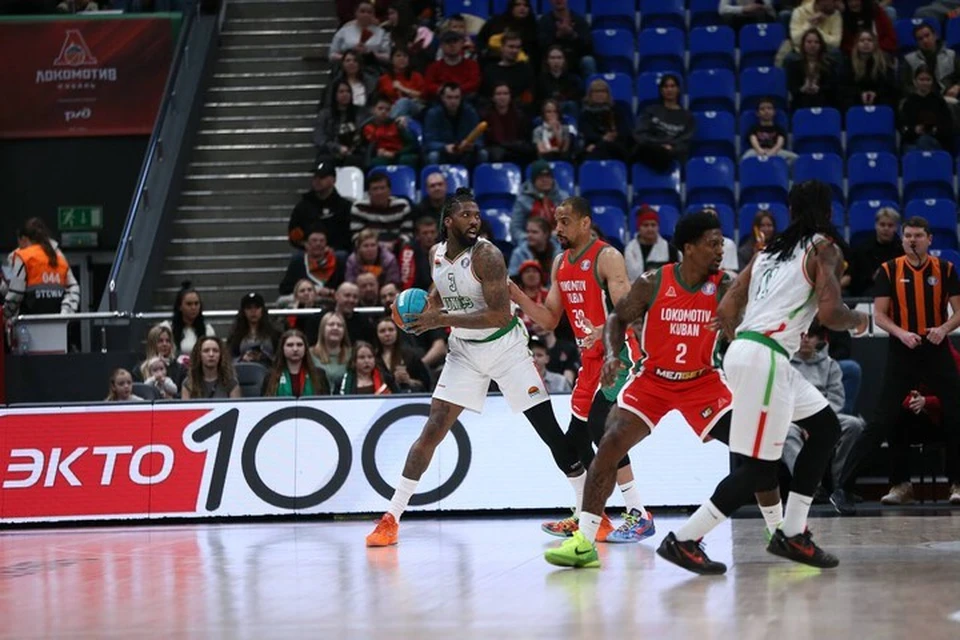 Лучшим игроком матча в составе УНИКСа стал американский центровой Джален Рейнольдс. Фото: www.unics.ru