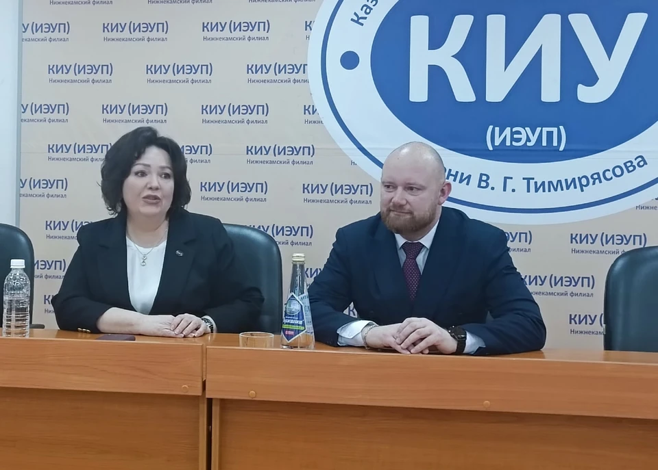 До работы в Нижнекамске Гарифуллин возглавлял школу №4 в Набережных Челнах. Фото: пресс-служба КИУ