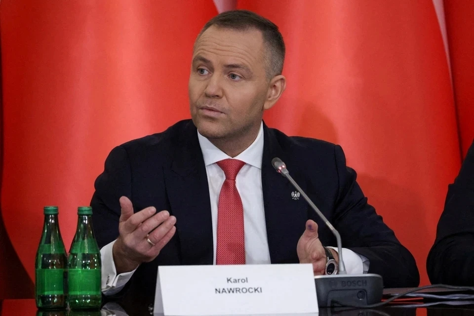 Президент Польши Навроцкий травмировал палец на церемонии награждения в США