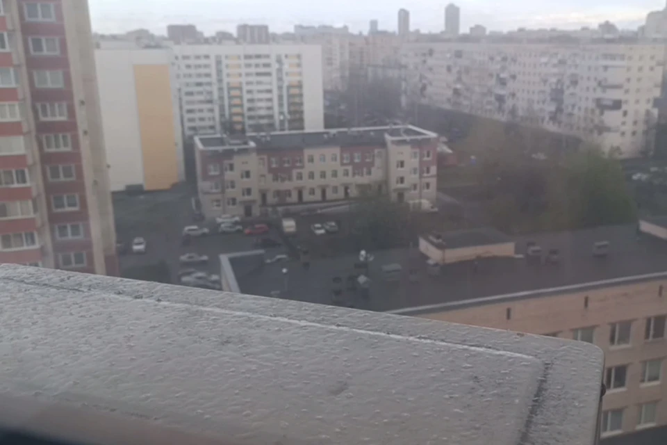 В Петербурге неожиданно пошел град 18 апреля.