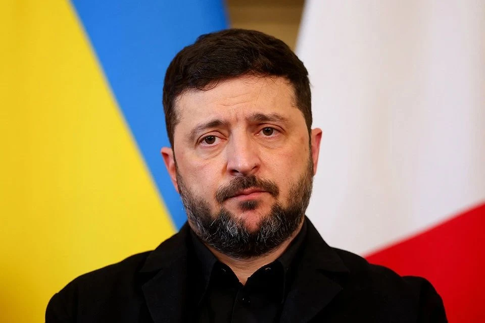 Грандиозный план Зеленского обернулся фиаско: Киев долго бросался на русский язык, но есть нюанс