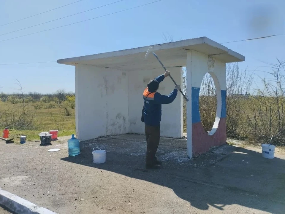 В Запорожской области приводят в порядок остановки. Фото - администрация Мелитополя