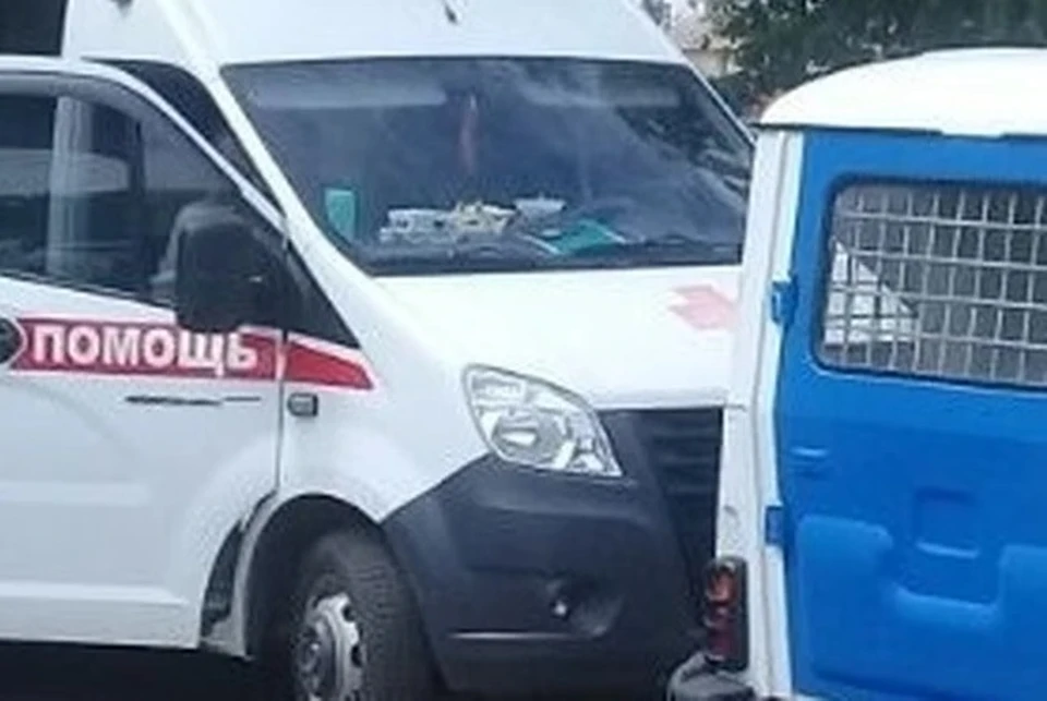 В поселке Борисовка от взрыва FPV-дрона мужчина получил минно-взрывную травму и акубаротравму.