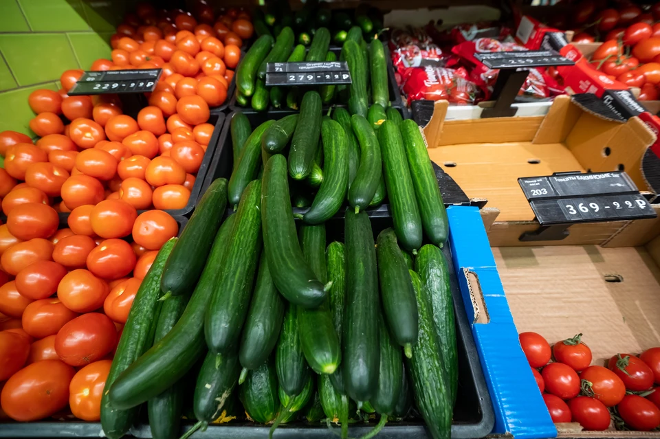 В среднем по России на продукты нужно 7762 рубля в месяц.