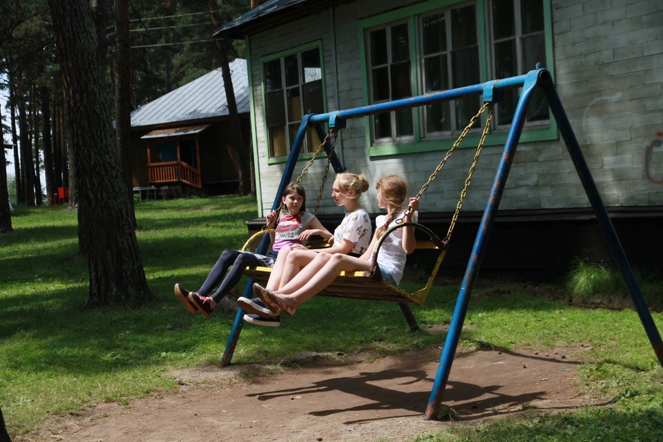 Первая смена в загородных лагерях начнется на этой неделе