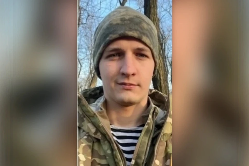 Во время коротких передышек военнослужащий писал стихи и песни, которые часто накладывали на ролики про СВО. Фото предоставлено мамой военнослужащего.