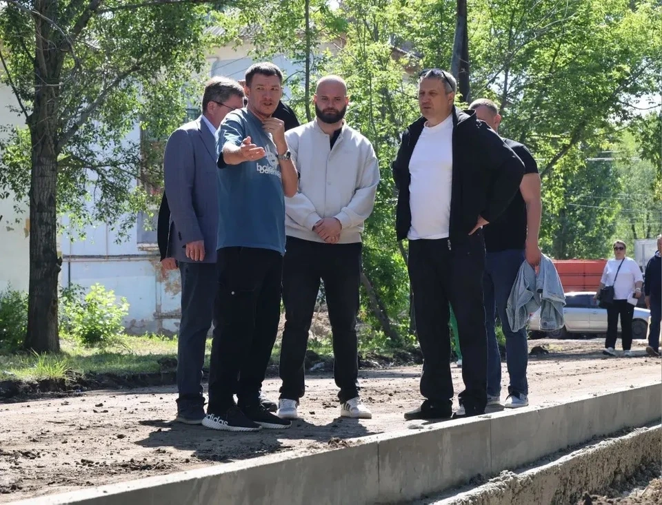 При ремонте дорог устанавливаем противовандальные канализационные люки Фото: канал МАХ Ивана Носкова