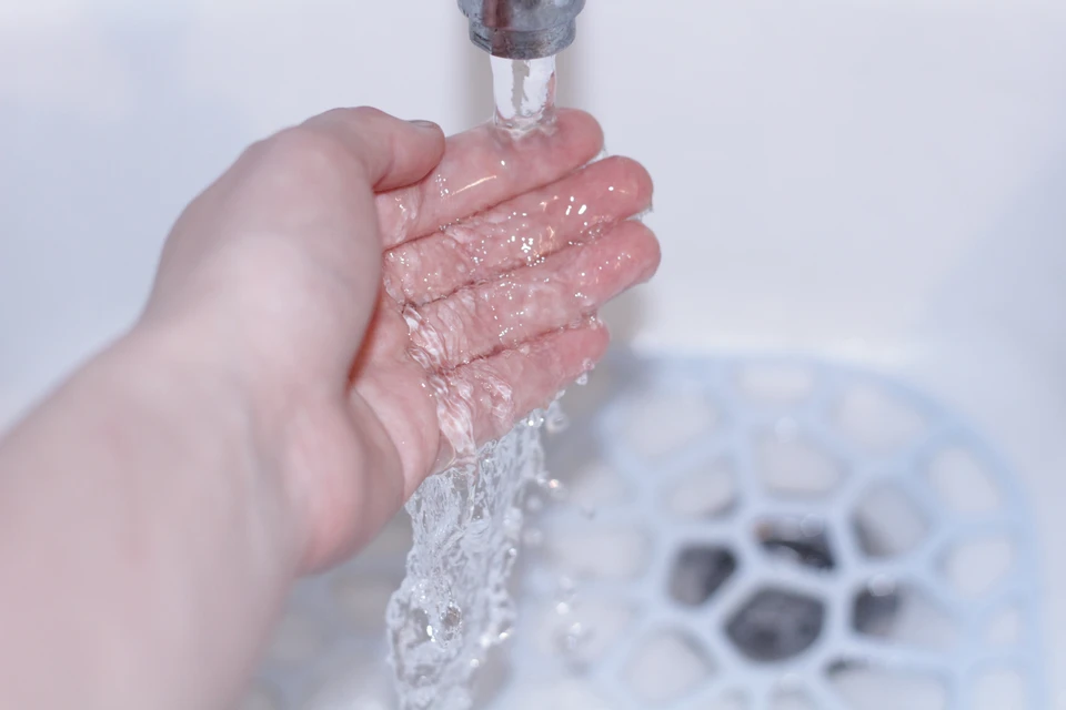 Горячей воды нет в связи с плановой проверкой теплосетей.