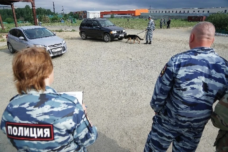 На место сразу же оперативно выехали все экстренные службы