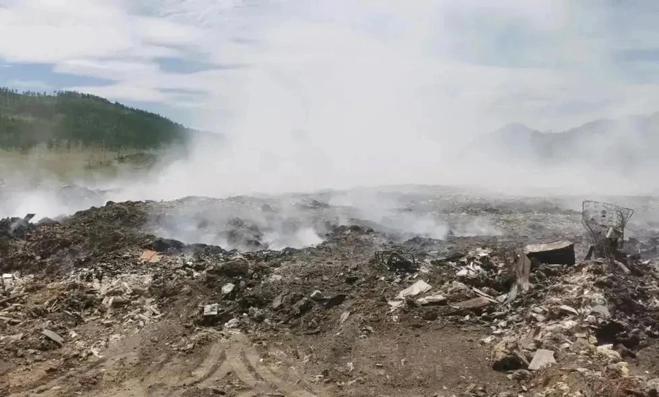 Мусорный полигон горит несколько дней под Ольхоном в Иркутской области Фото: Байкальская межрегиональная природоохранная прокуратура