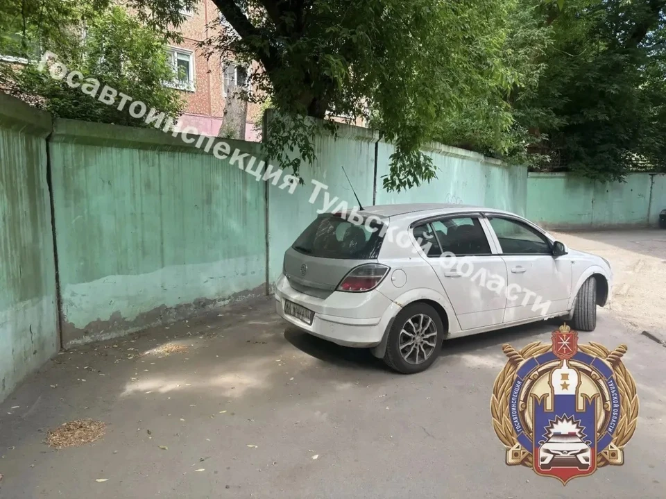 Семилетняя девочка попала под колеса автомобиля Opel на улице Волкова в Туле.