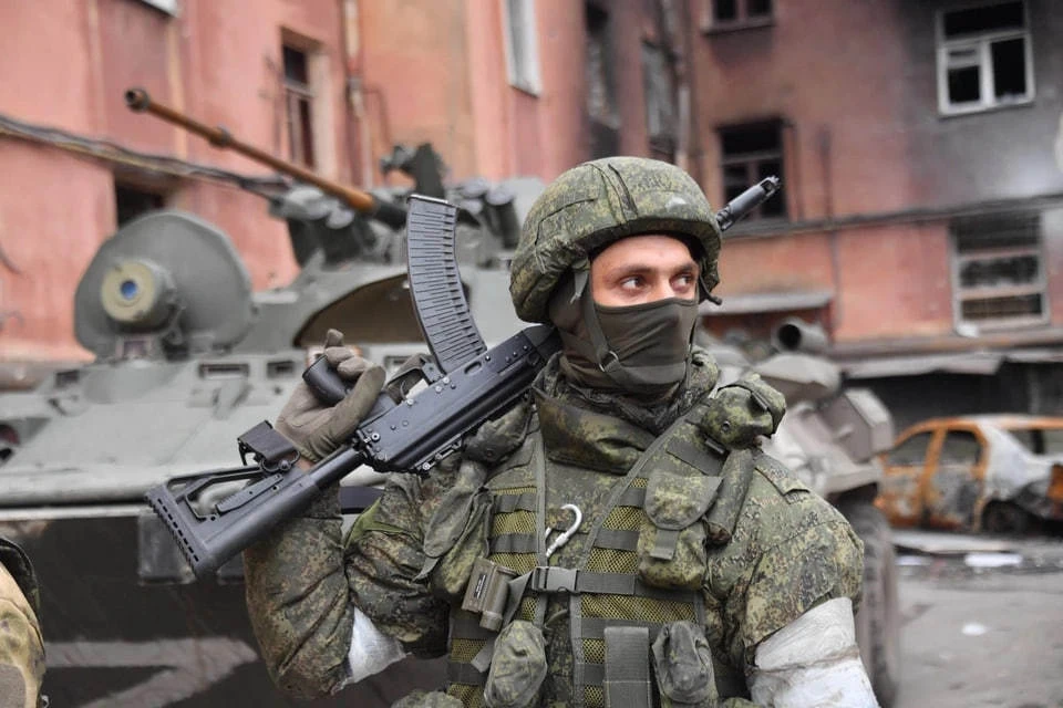 Российские бойцы уверенно продвигаются по всей линии боестолкновения (архивное фото)