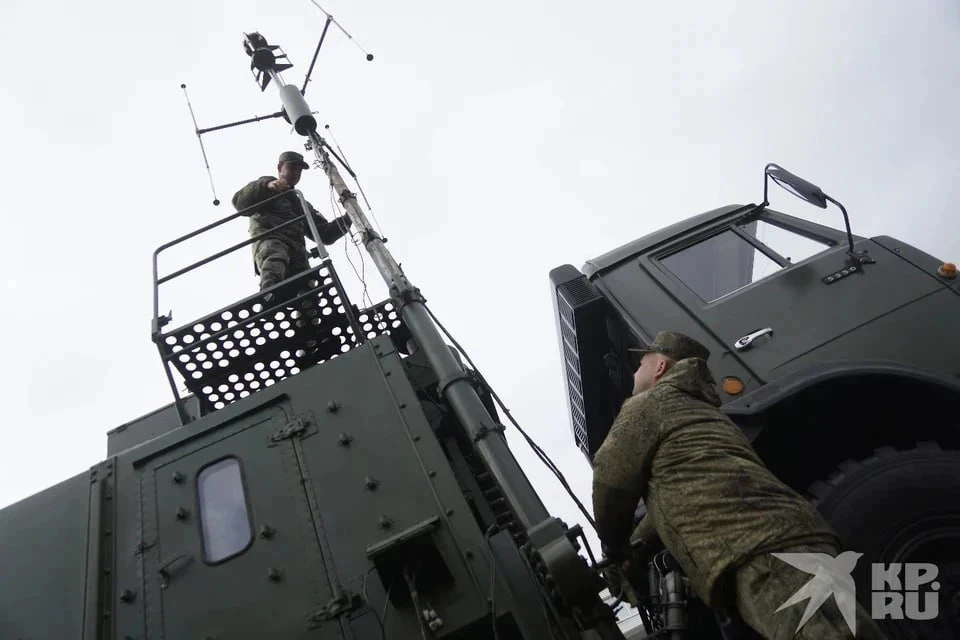 Для студентов, имеющих военную учетную специальность и пожелавших вступить в отряд «БАРС ТВЕРЬ», сохраняются места обучения на время прохождения специальных сборов.