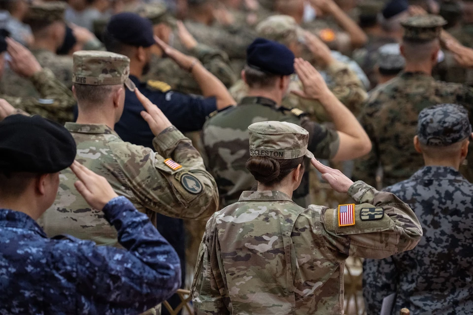 Военные США атаковали десятки целей в Иране и более 60 катеров КСИР
