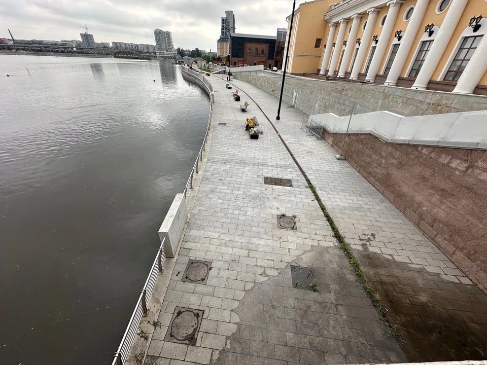 Вода вышла на набережную
