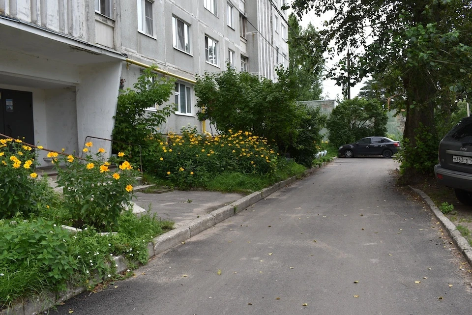 Всего в областном центре в нормативное состояние приведут более 140 дворовых территорий по поручению Виталия Королева. Фото: Отдел информации и аналитики Администрации города Твери.