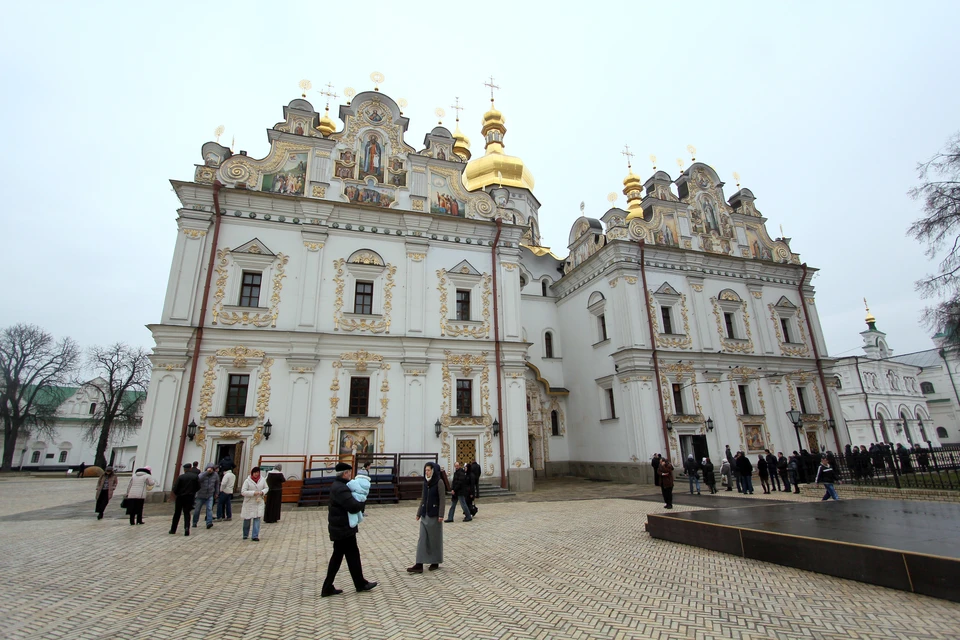 Публицист Таксюр: лишь один монах Киево-Печерской лавры перешел из УПЦ и ПЦУ