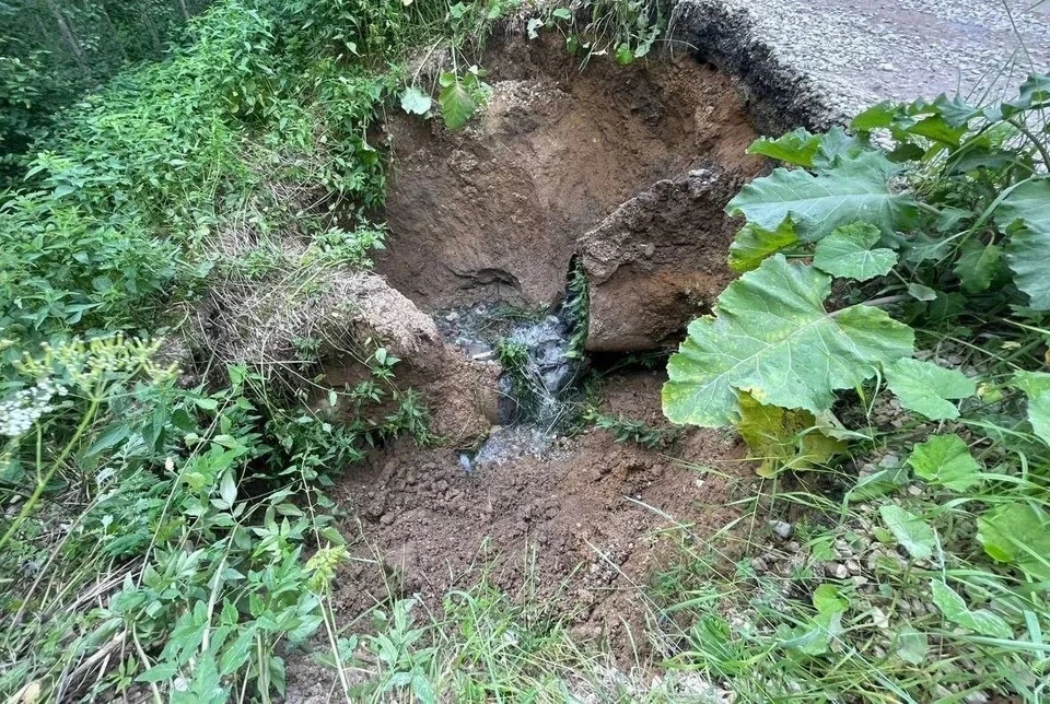 Жители Боровского района остались без нормального въезда в деревню.