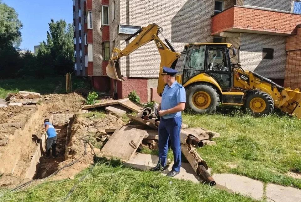 Прокуратура взяла на контроль устранение коммунальной аварии в Кременках.