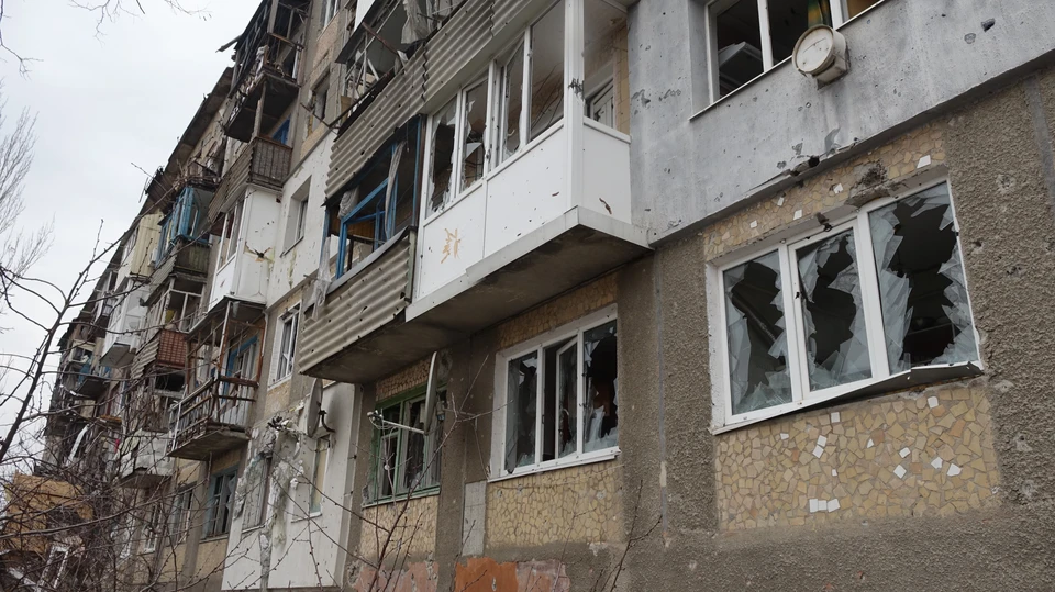 Противник бьет по жилым домам